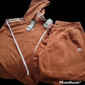 Adidas sweatsuit